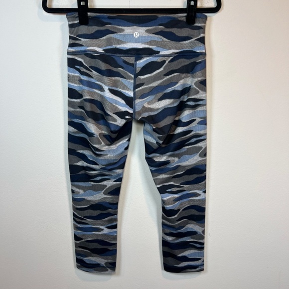 Lululemon Women's Wunder Under Crop III Leggings Blue Gray Camo Luon Gym  Size 6 - Picture 8 of 13